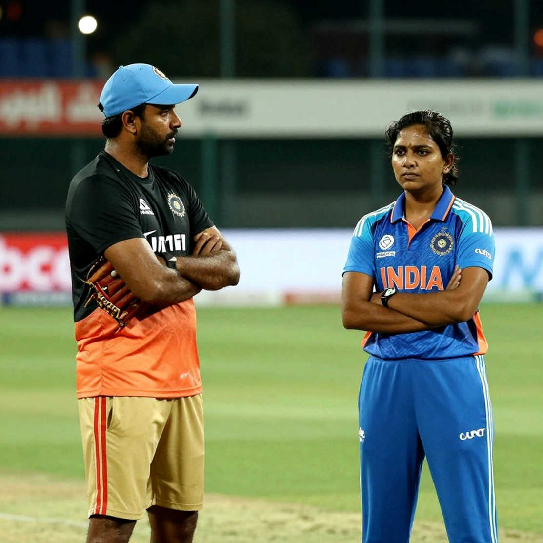 खाली ब्रीफ़: क्रिकेट का असली संकट पिच पर नहीं, सूचना की पाइपलाइन में है